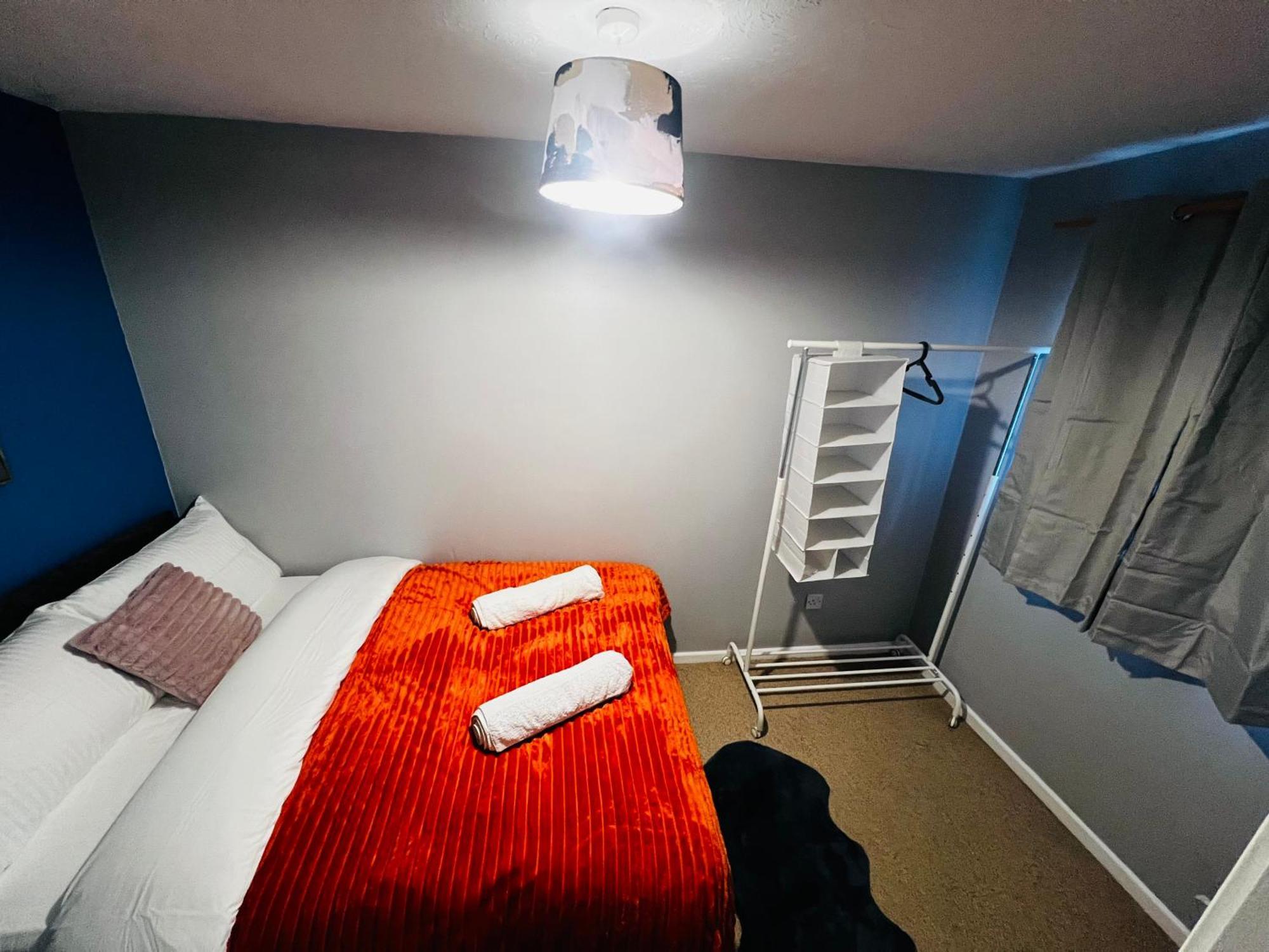 Apartment Pristine 2b Near Airport, L&d Hospital, Whipsnade Zoo & Leagrave Train Stn, Contractors Luton (Bedfordshire)